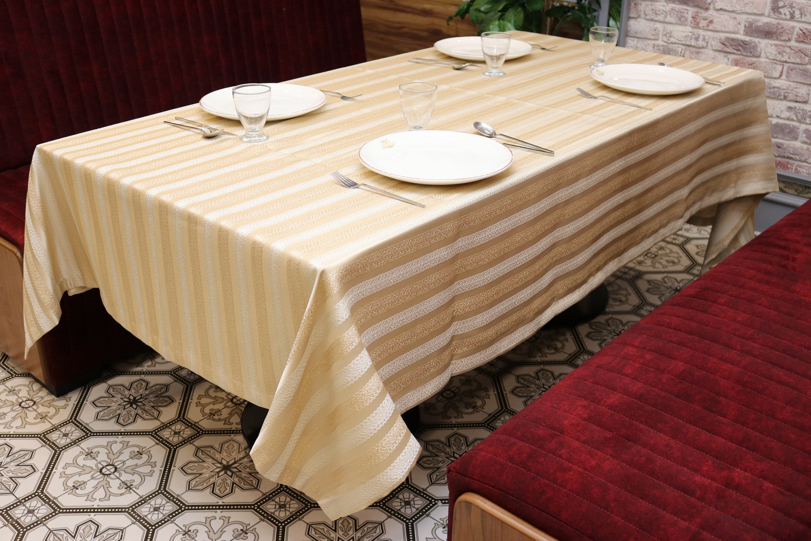 Cкатертина жакардова Kayra Strip 160x285 cм - Пісочний