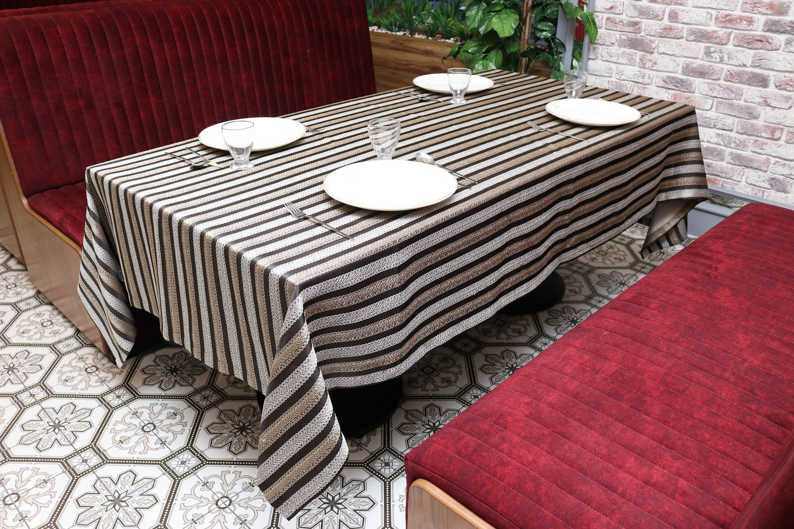 Cкатертина жакардова Kayra Strip 160x285 cм - Сірий