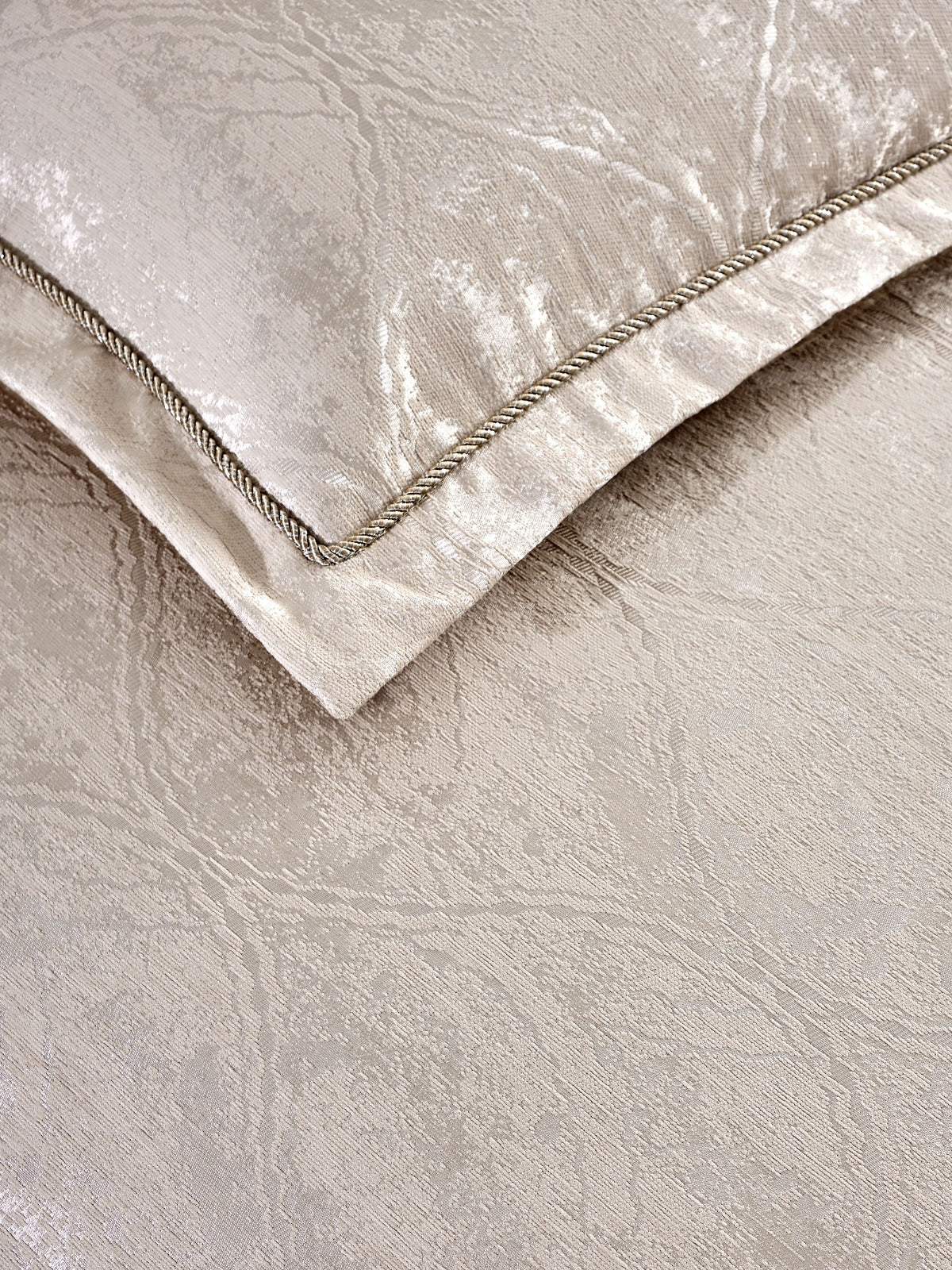 Покривало з наволочками Gardines 240 x 260 см- Lulu Beige