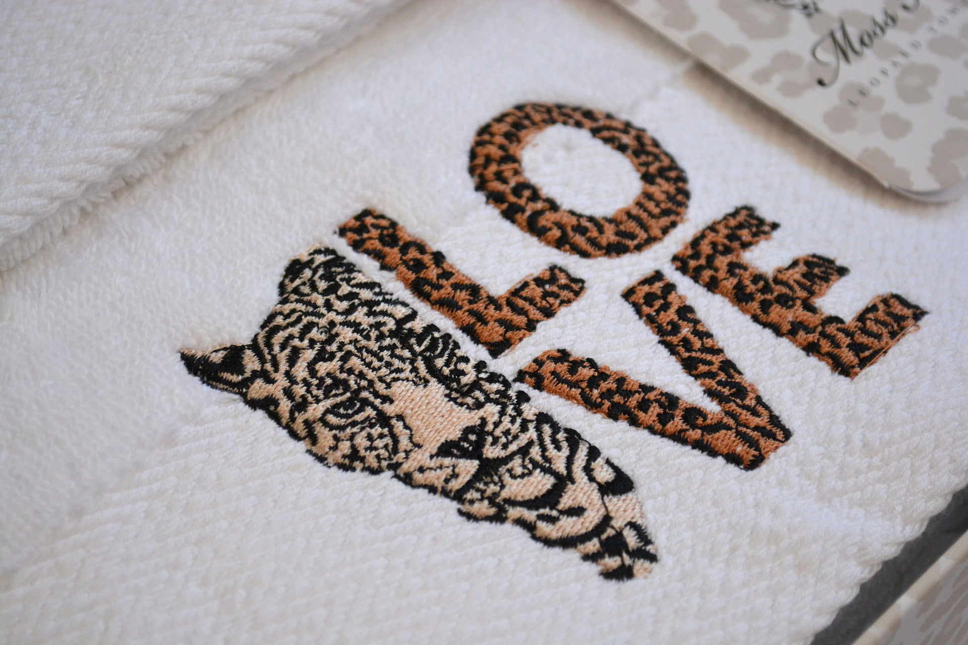 Подарунковий набір рушників Moss, 3 шт. з вишивкою Leopar