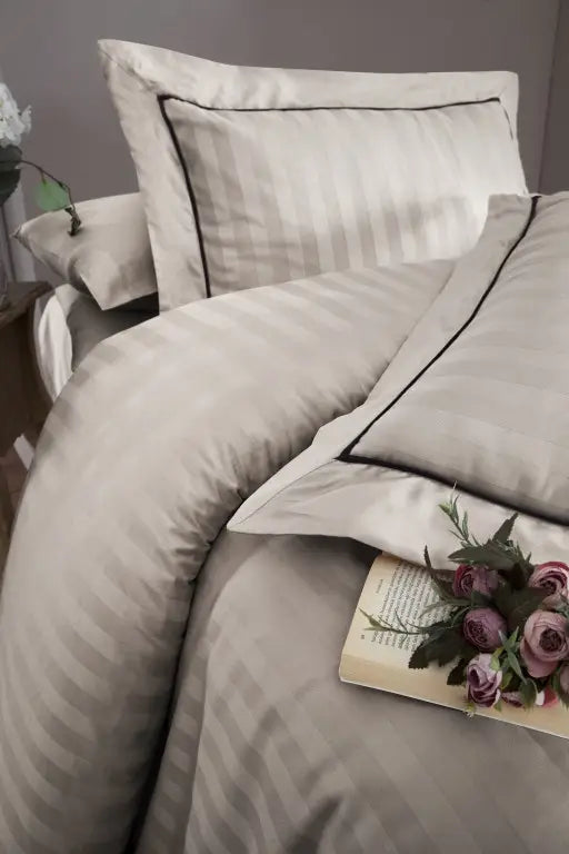 Комплект постільної білизни First Choice Deluxe Satin 160х220 Novel Line Cappuccino