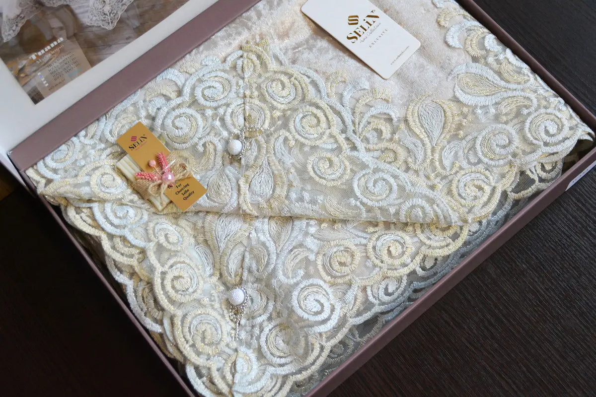 Велюрова скатертина Selin Tuana 160х350