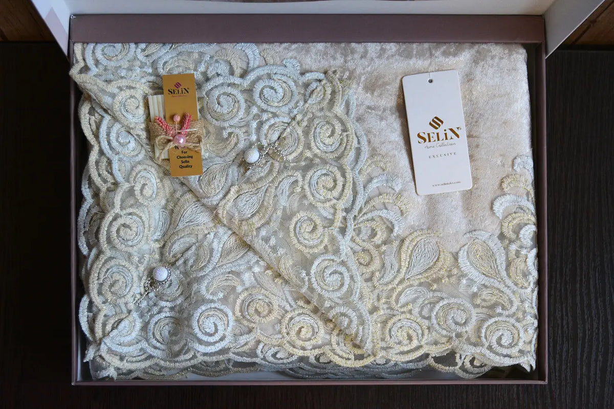 Велюрова скатертина Selin Tuana 160х350