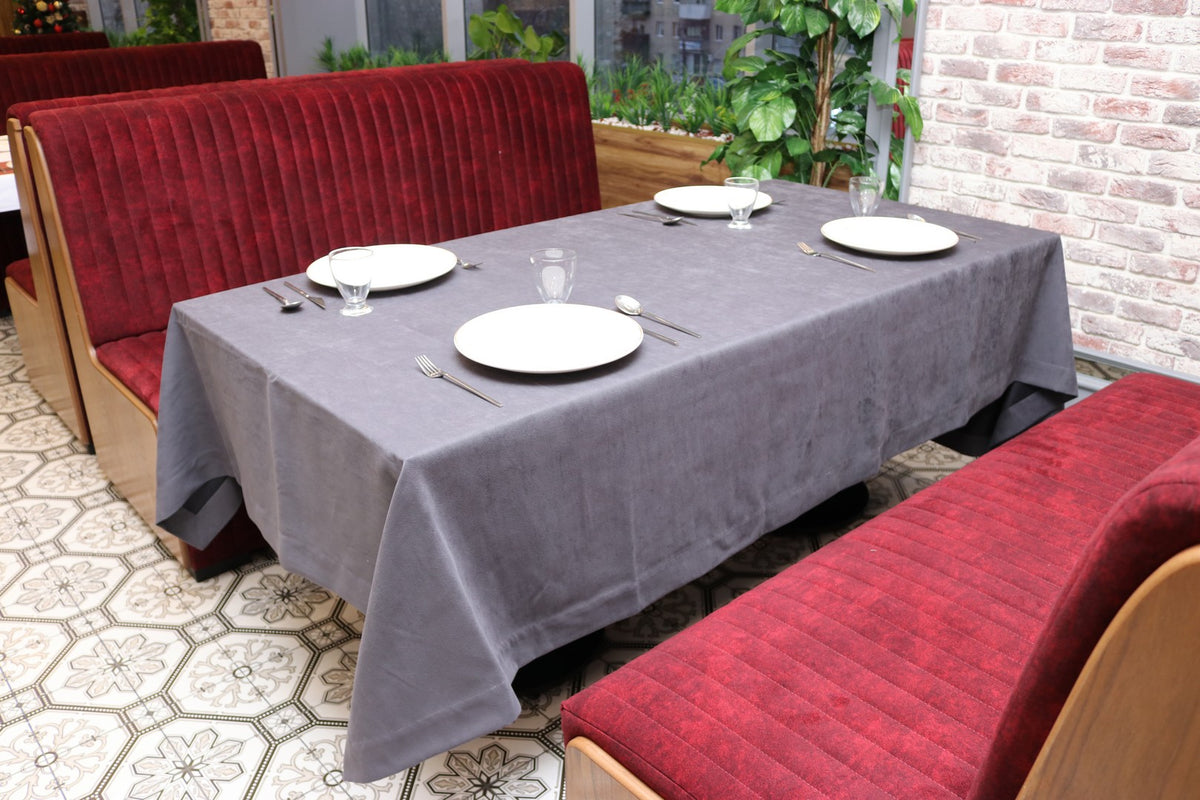 Скатертина двостороння Kayra Blackout 160×285 см