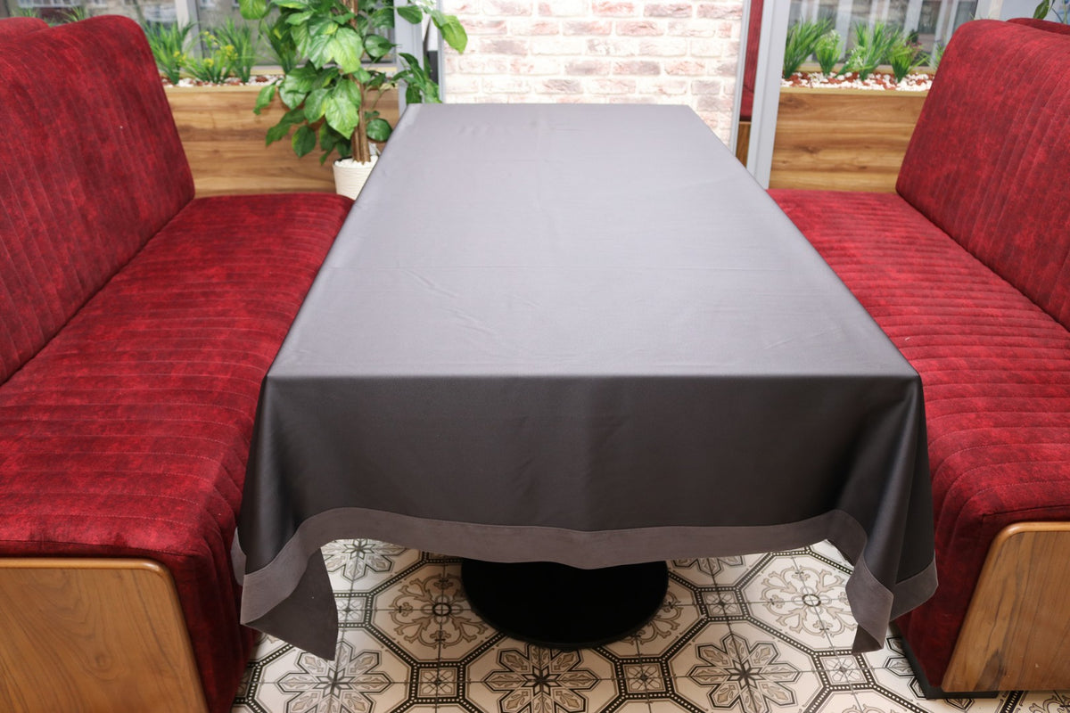 Скатертина двостороння Kayra Blackout 160×285 см