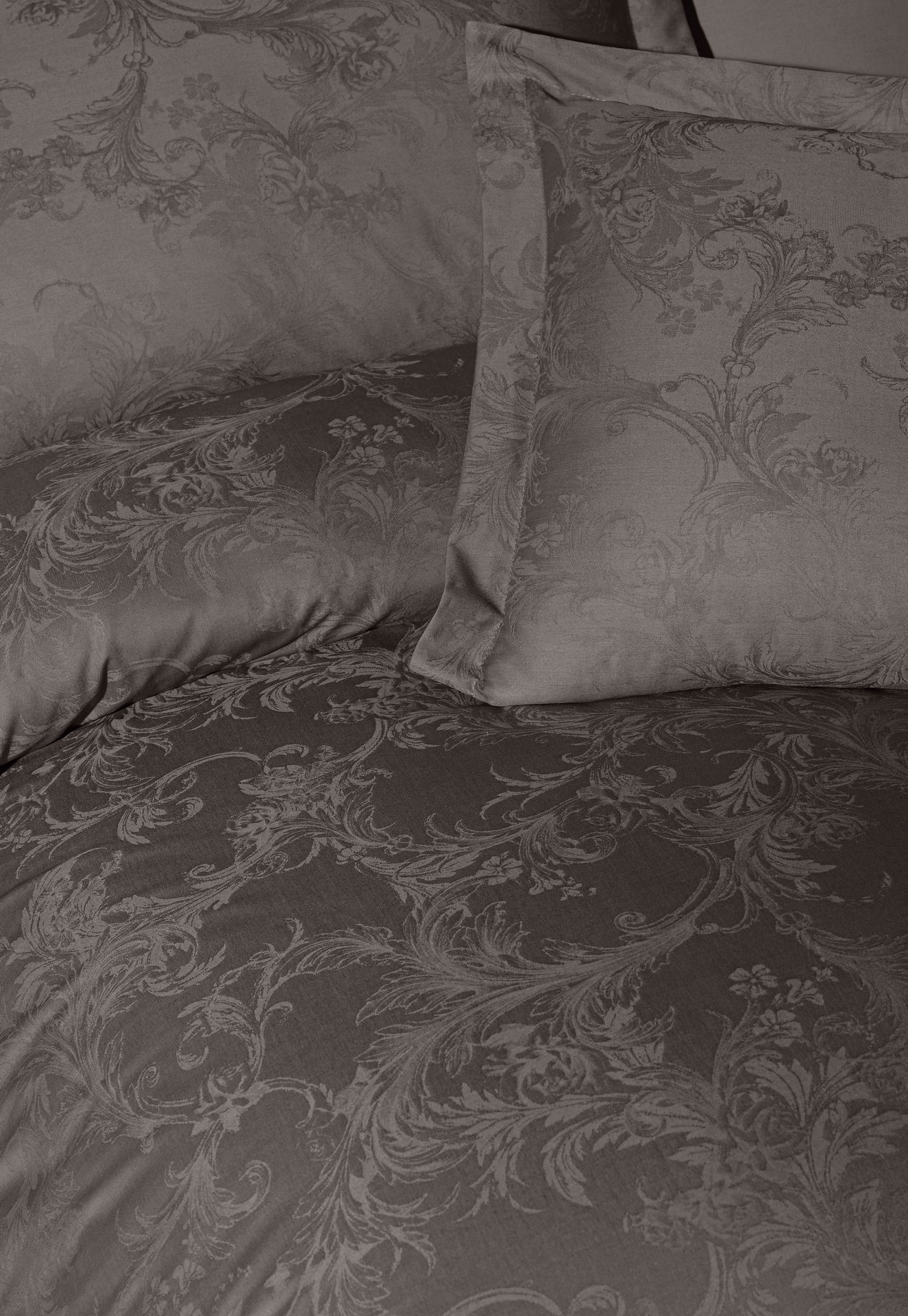 Комплект постільної білизни Saheser Delux Jacquard 300 TC 200х220 см Celesta Vizon