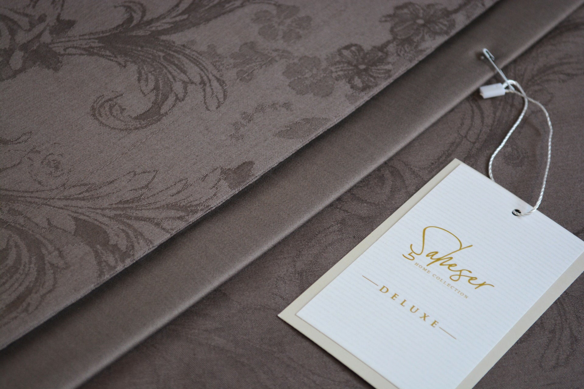 Комплект постільної білизни Saheser Delux Jacquard 300 TC 200х220 см Celesta Vizon
