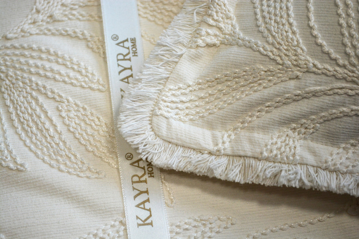 Покривало з бахромою Kayra 240х260 см Carina
