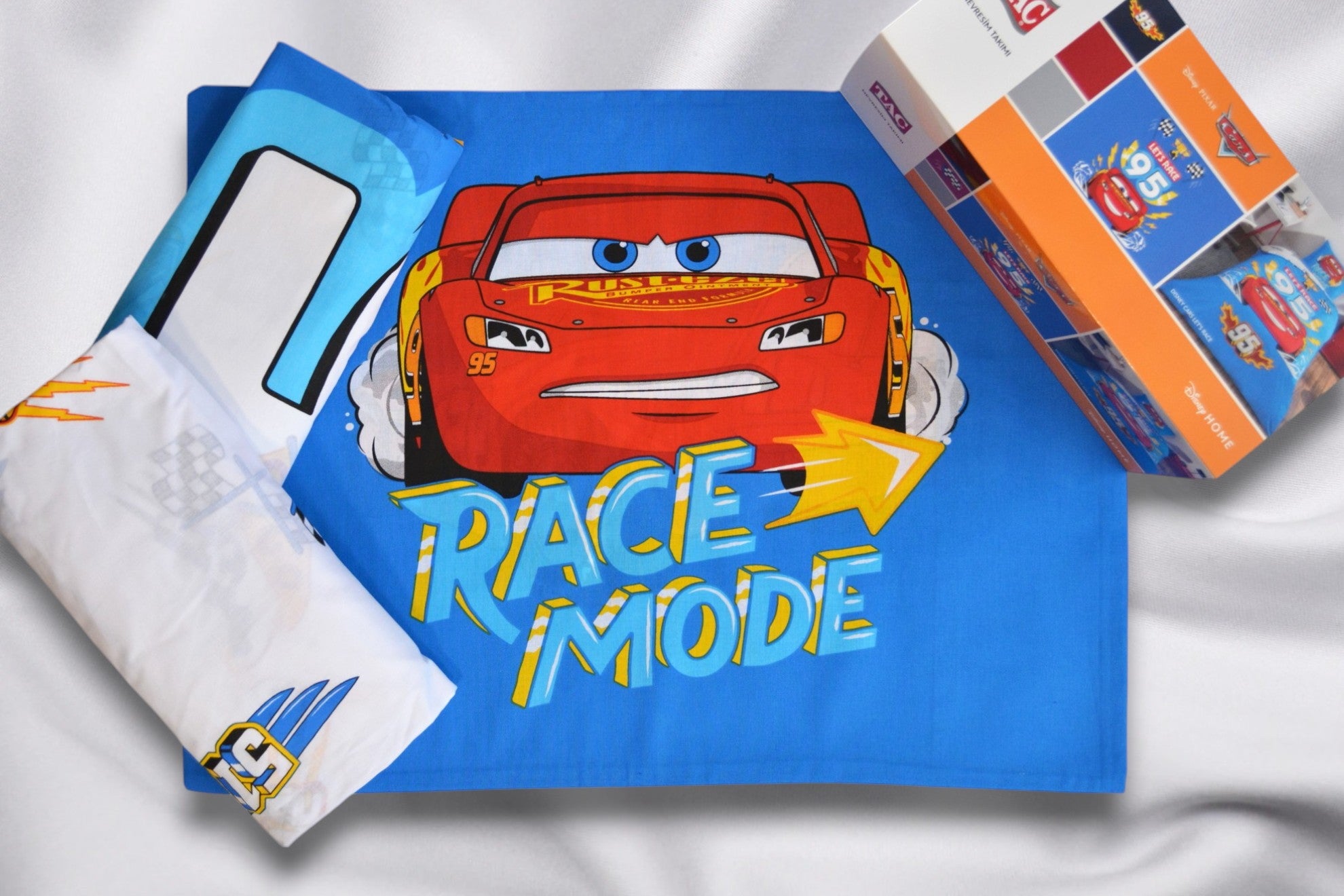 Постільна білизна TAC Disney 160×220 см Cars Let's Race