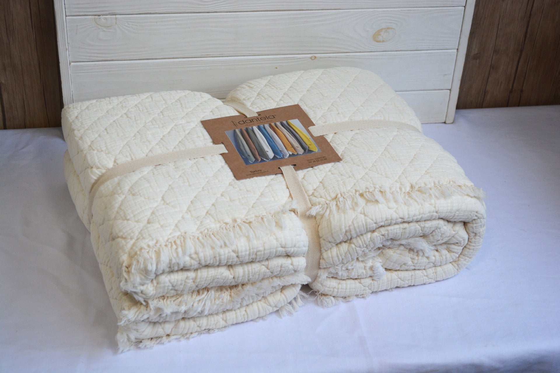 Муслінове покривало Dantela Cedric 230 х 240 см. Krem