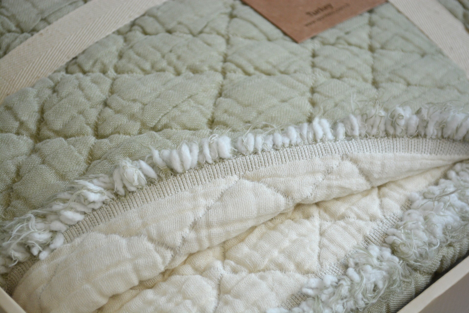 Муслінове покривало Dantela Cedric 230 х 240 см. Mint