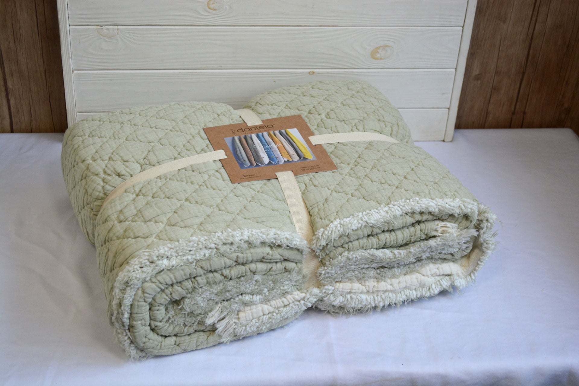 Муслінове покривало Dantela Cedric 230 х 240 см. Mint