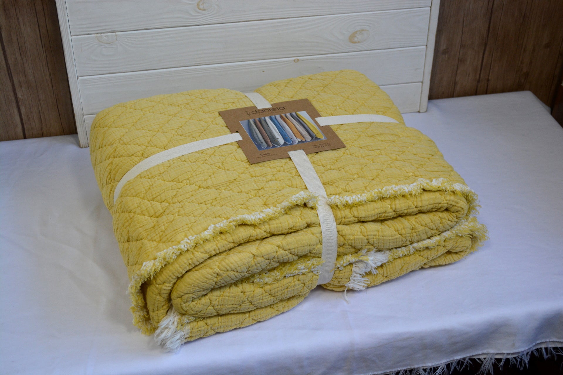 Муслінове покривало Dantela Cedric 230 х 240 см. Sari