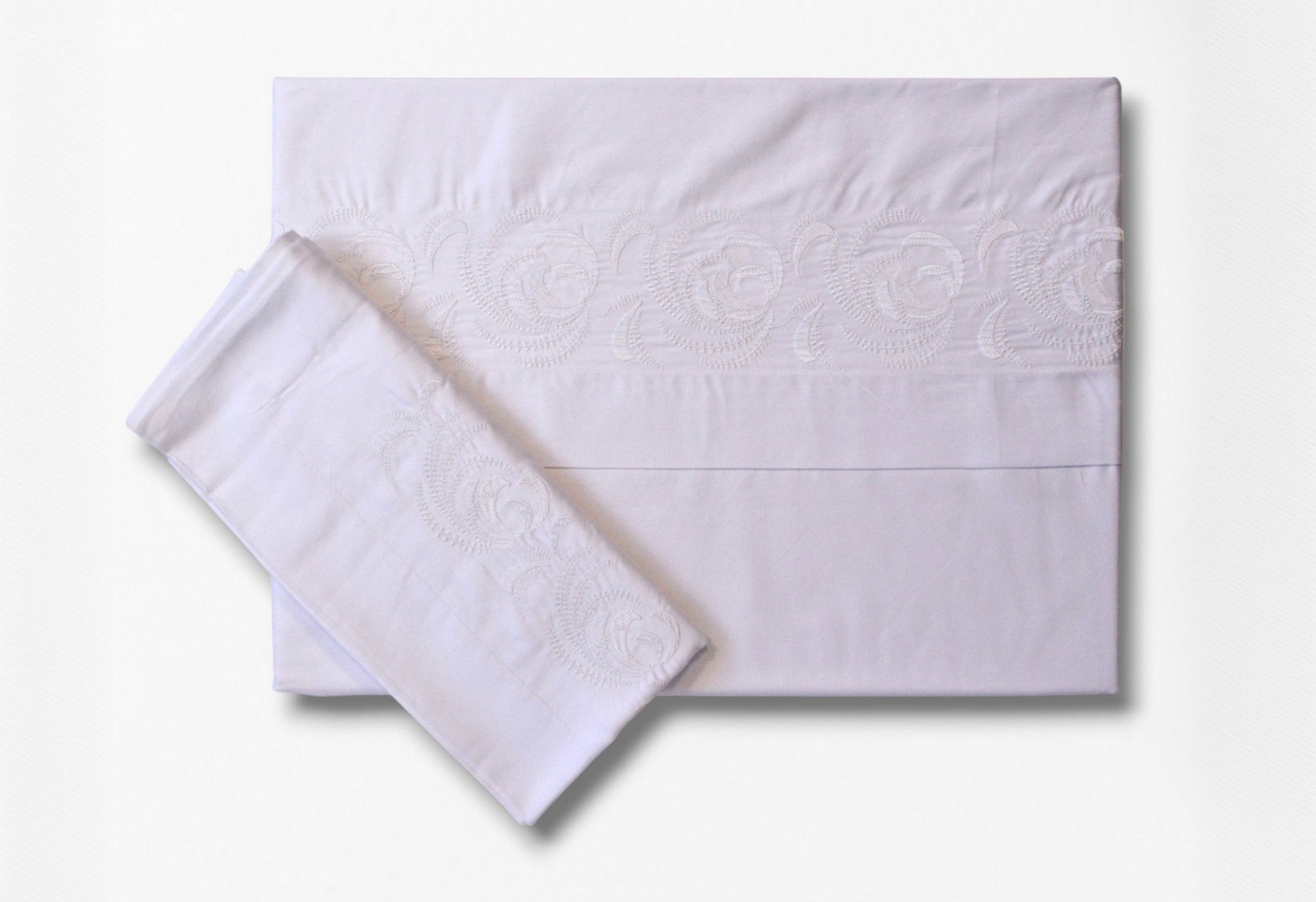 Комплект постільної білизни Issimo  Embroidered Satin 200х220 см Clare