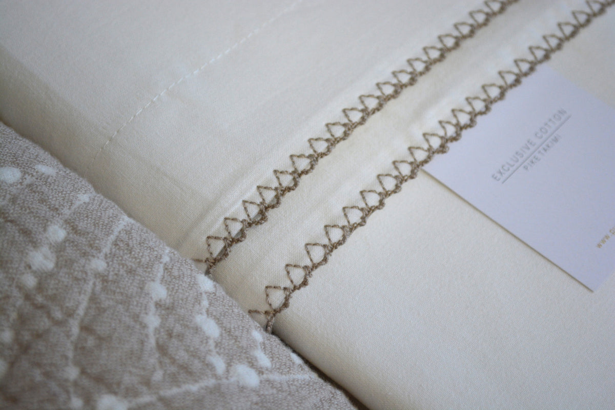 Комплект постільної білизни з покривалом  Pupilla Clarins 220 x 240 см. Bej
