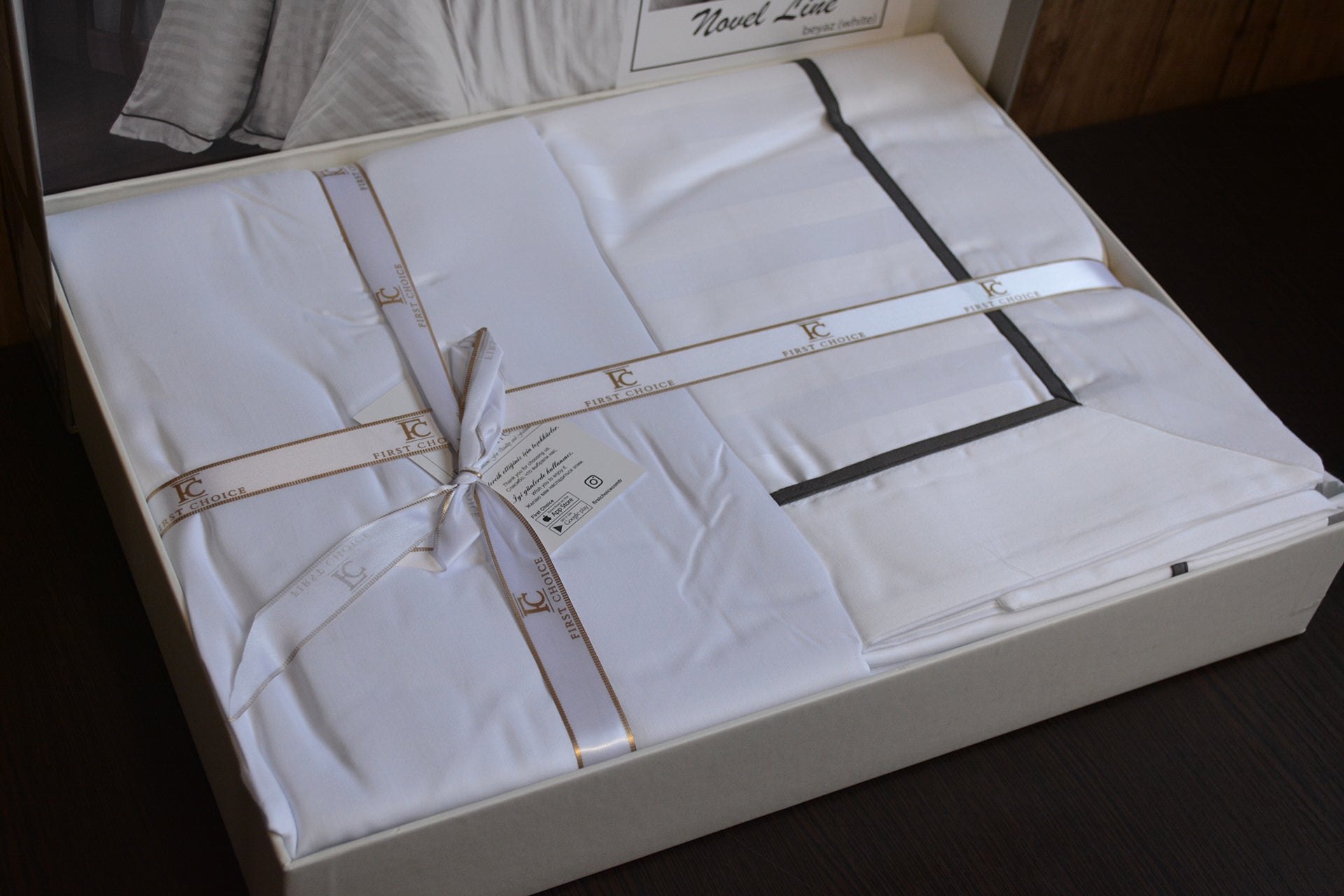 Комплект постільної білизни First Choice Deluxe Satin 160х220 Novel Line White