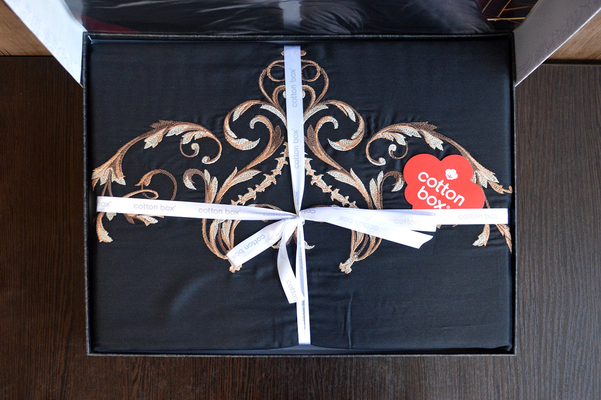 Комплект постільної білизни з вишивкою Cotton Box Brode Saten 200×220 Sarita Bordo