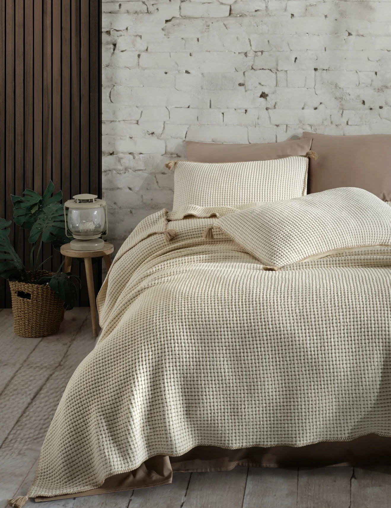 Постільна білизна з покривалом Dantela Satin 240 x 260 см Drina Bej