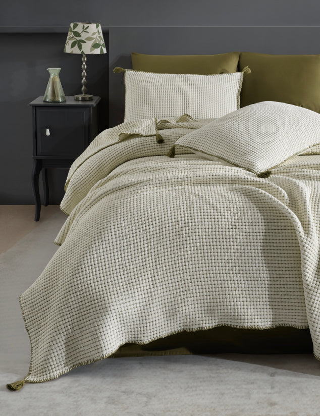 Постільна білизна з покривалом Dantela Satin 240 x 260 см Drina Haki