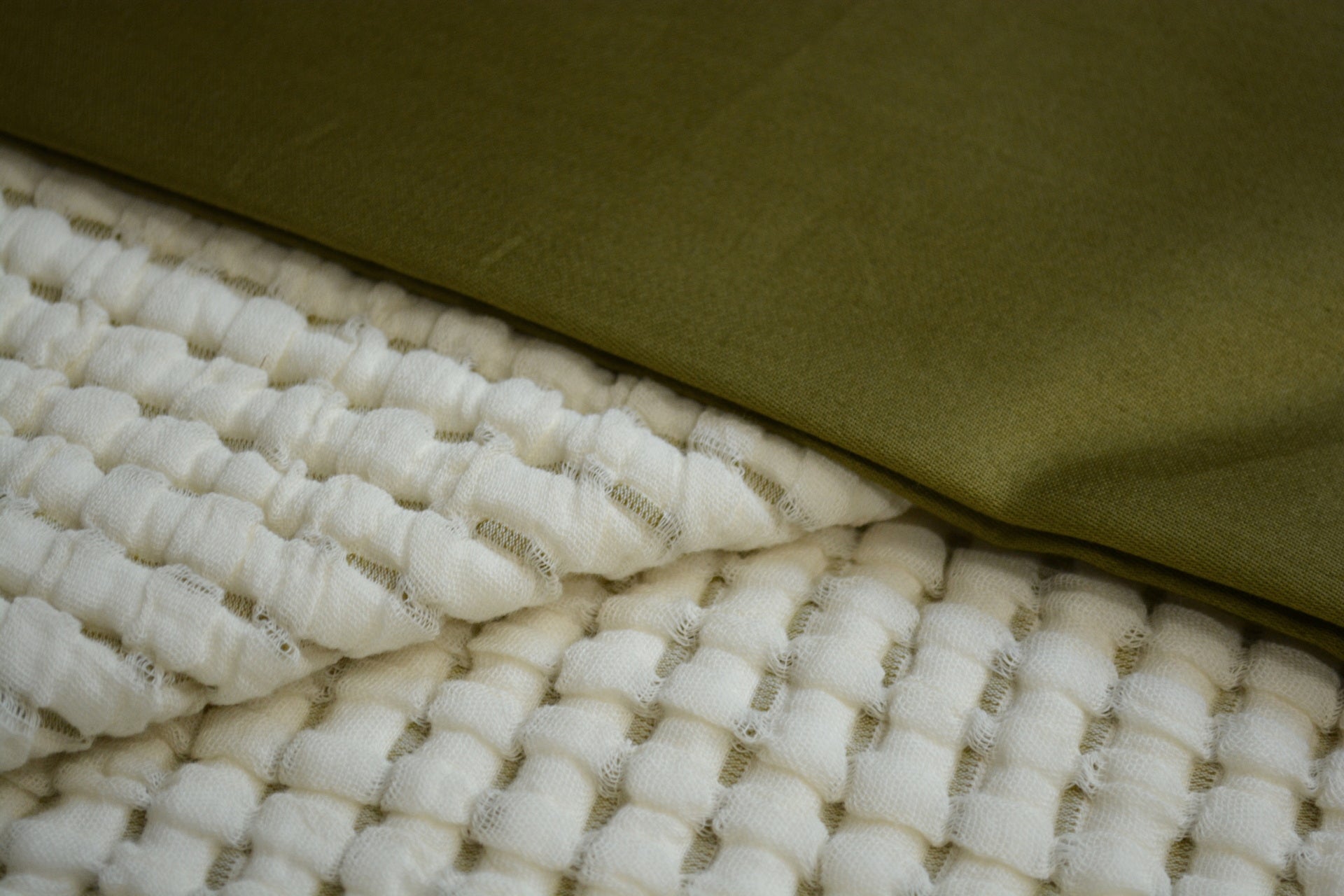 Постільна білизна з покривалом Dantela Satin 240 x 260 см Drina Haki