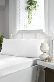 Сатинове простирадло 160х200см на гумці з наволочками First Choice - White