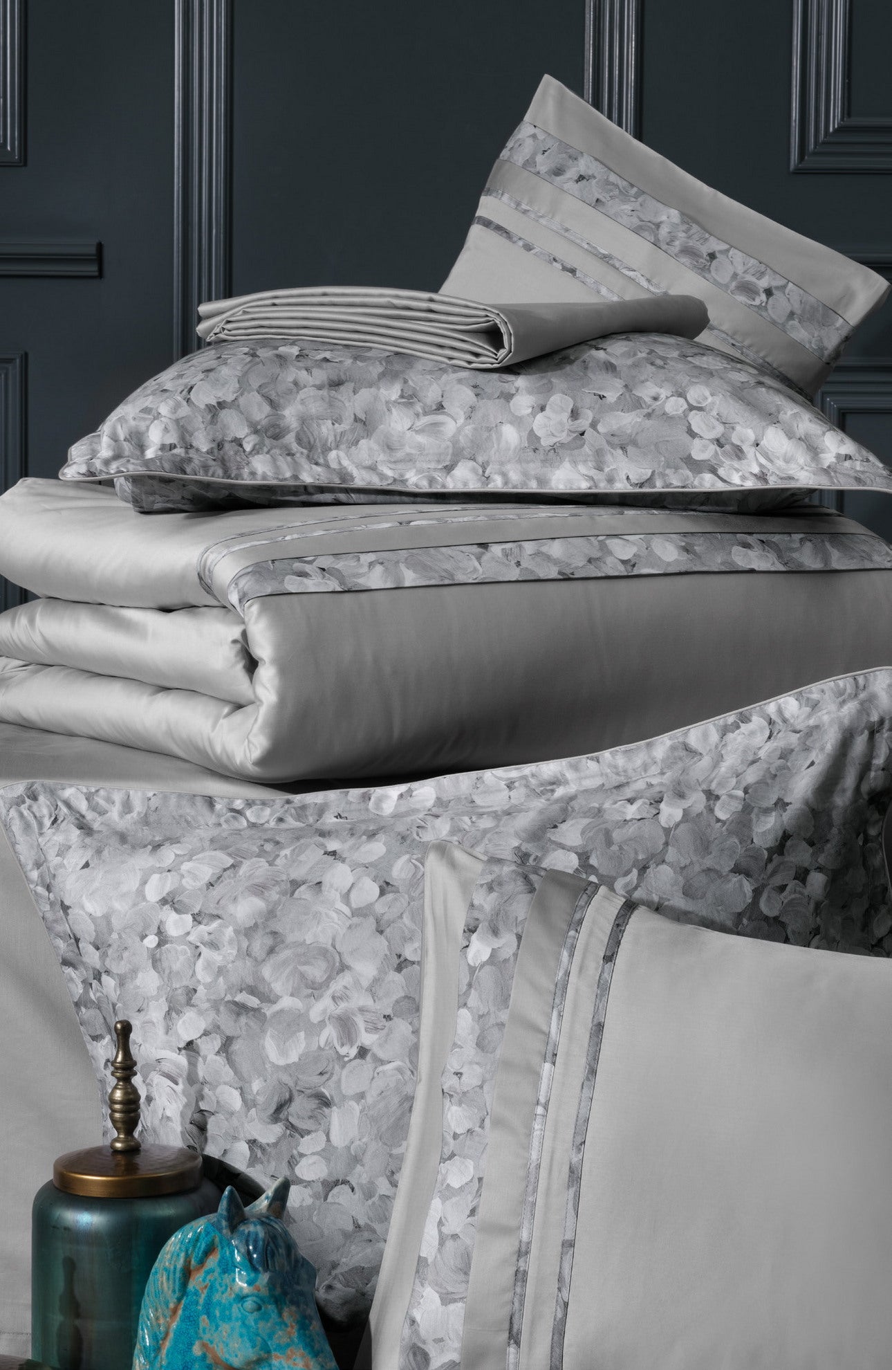 Постільна білизна La Romano Silk Satin 200×220 см Florence Ash