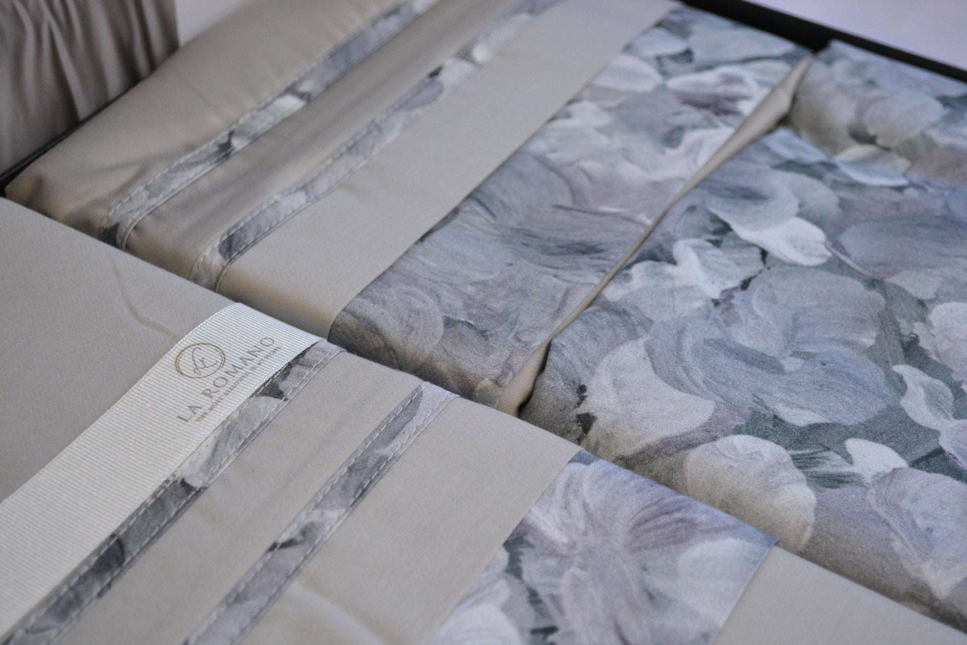 Постільна білизна La Romano Silk Satin 200×220 см Florence Ash