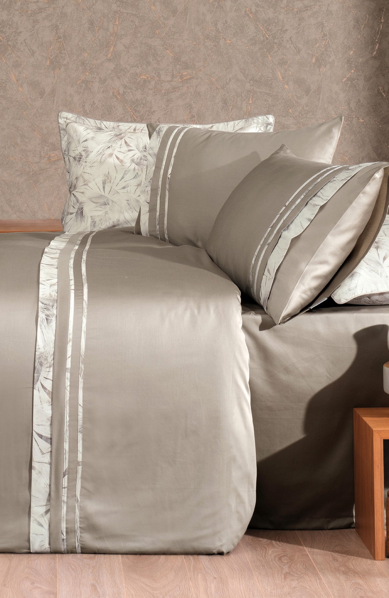 Постільна білизна La Romano Silk Satin 200×220 см Florence Rock