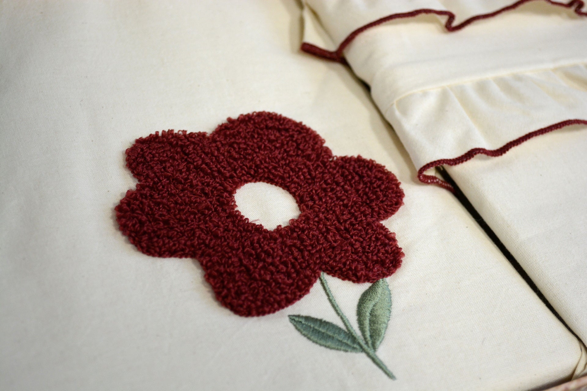 Постільна білизна Saheser Stonewashed 200 х 220 см Florita Maroon