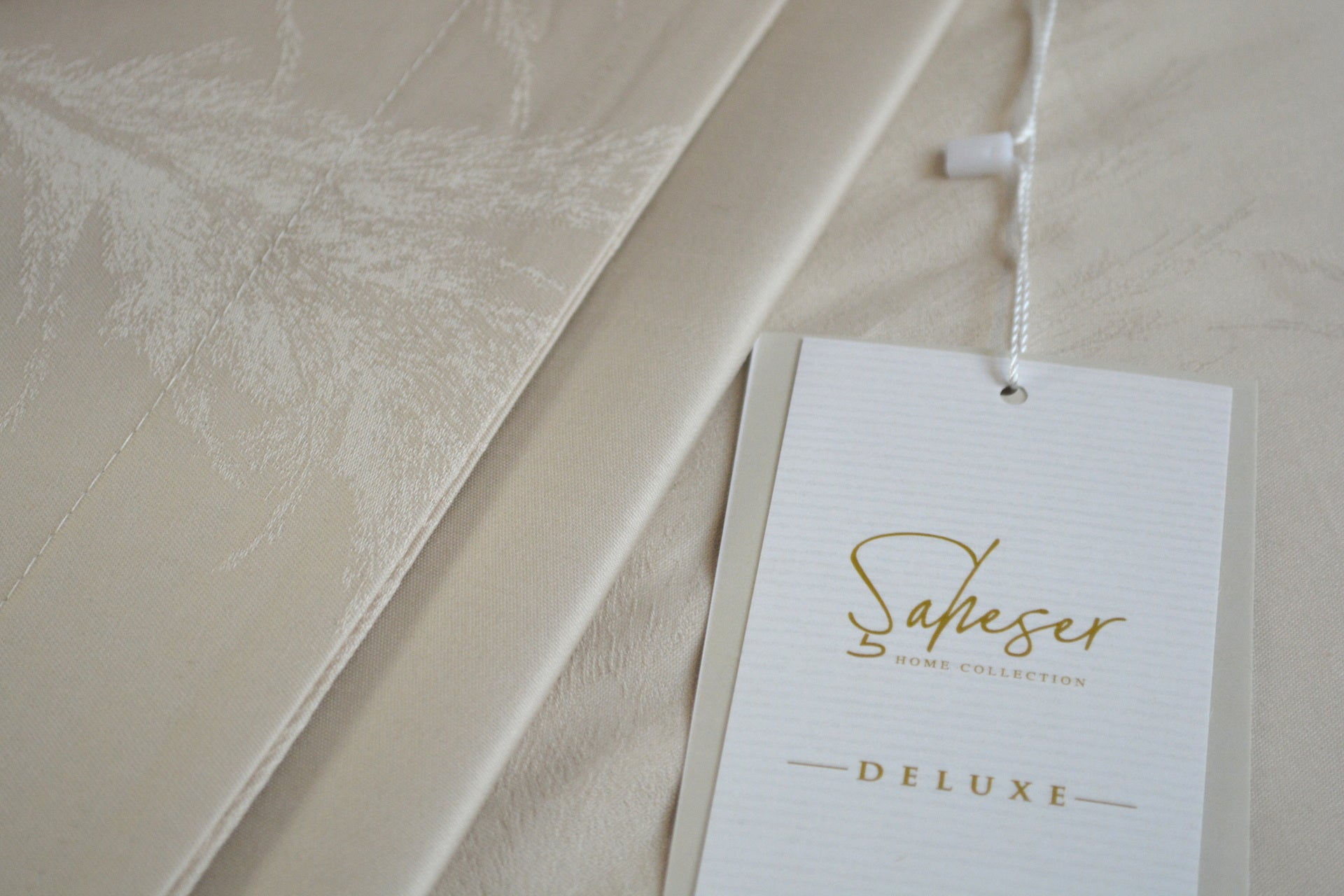 Комплект постільної білизни Saheser Delux Jacquard 300 TC 200х220 см Hazel Bej