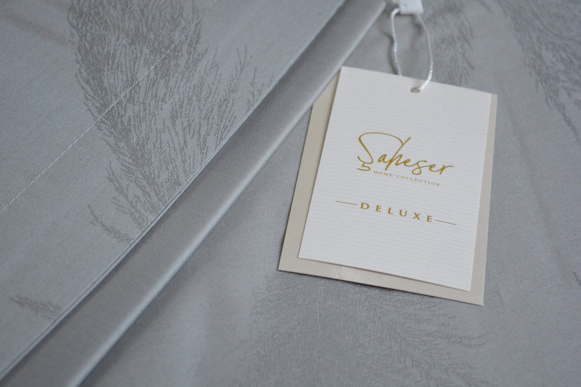 Комплект постільної білизни Saheser Delux Jacquard 300 TC 200х220 см Hazel Gri