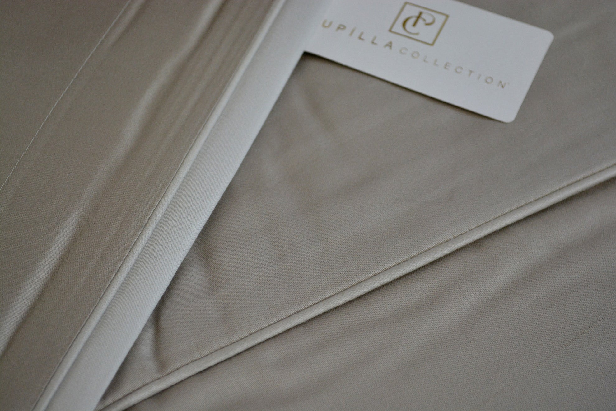 Постельное белье Pupilla Exclusive Satin 200 х 220 см Lara Cappuccino
