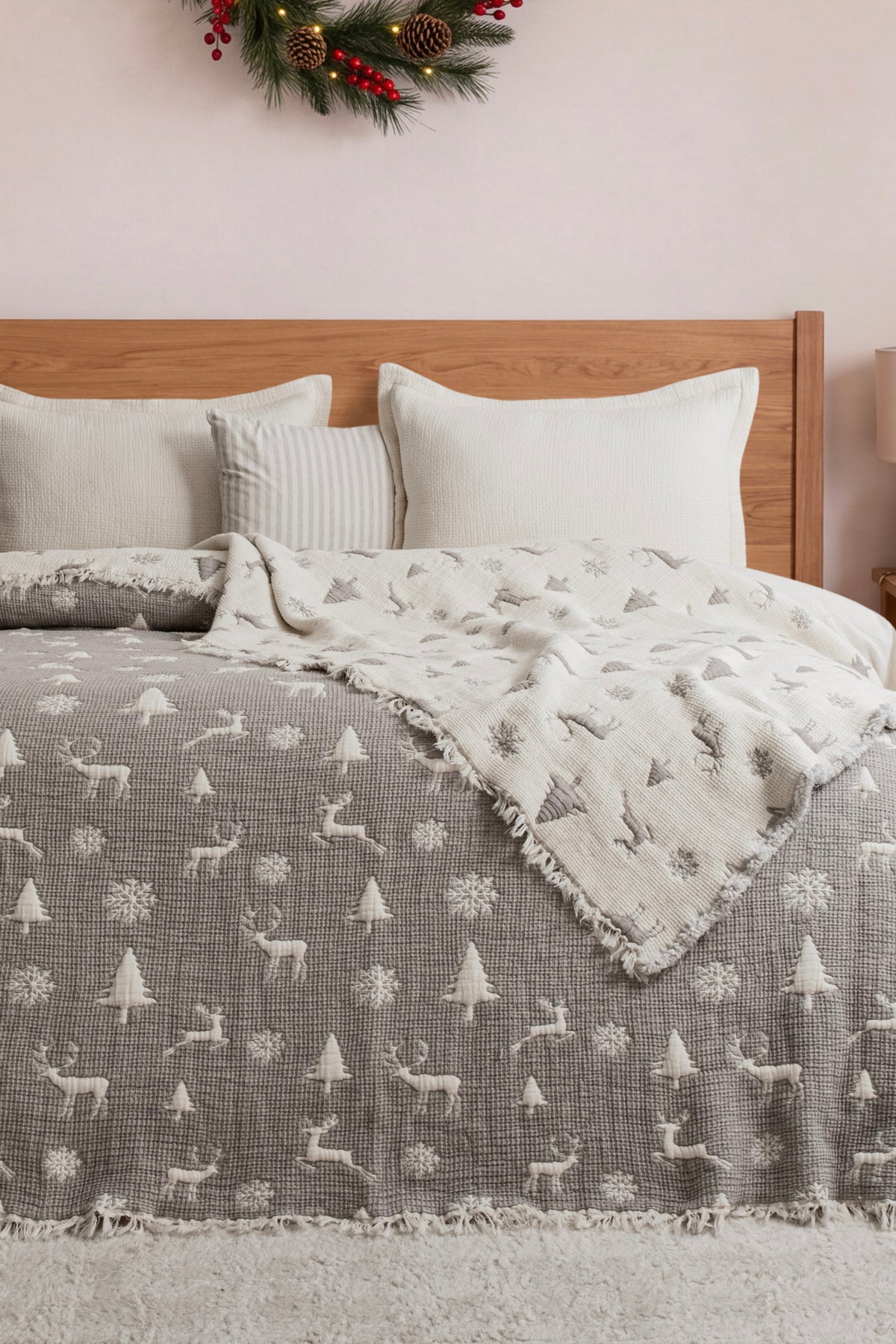Муслінове новорічне покривало Saheser Merry 240 х 260 см. Light Grey