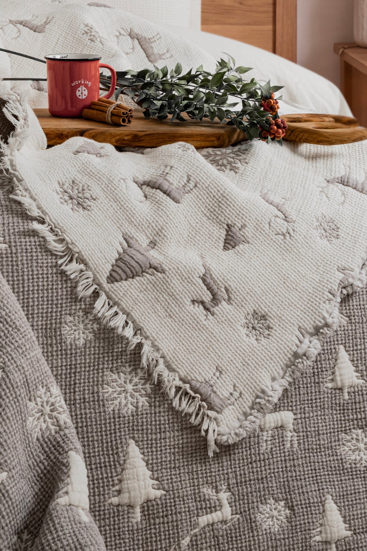 Муслінове новорічне покривало Saheser Merry 240 х 260 см. Light Grey