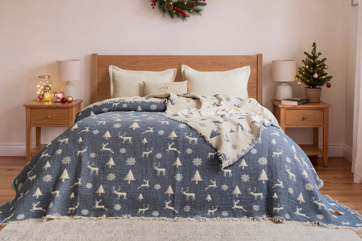 Муслінове новорічне покривало Saheser Merry 240 х 260 см. Navy Blue
