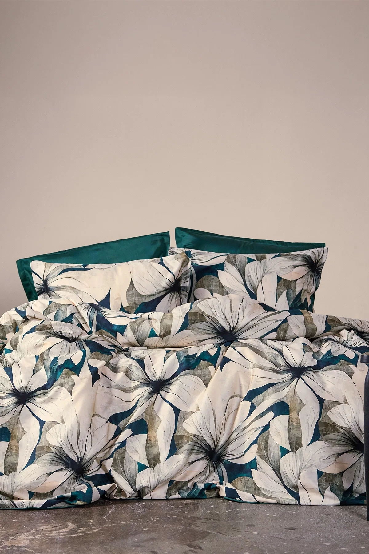 Комплект постільної білизни Issimo Digital Satin 200х220 см Majorelle