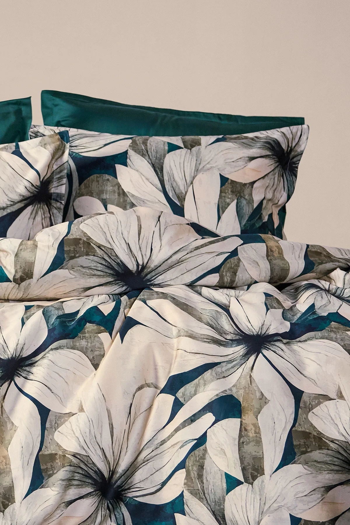 Комплект постільної білизни Issimo Digital Satin 200х220 см Majorelle