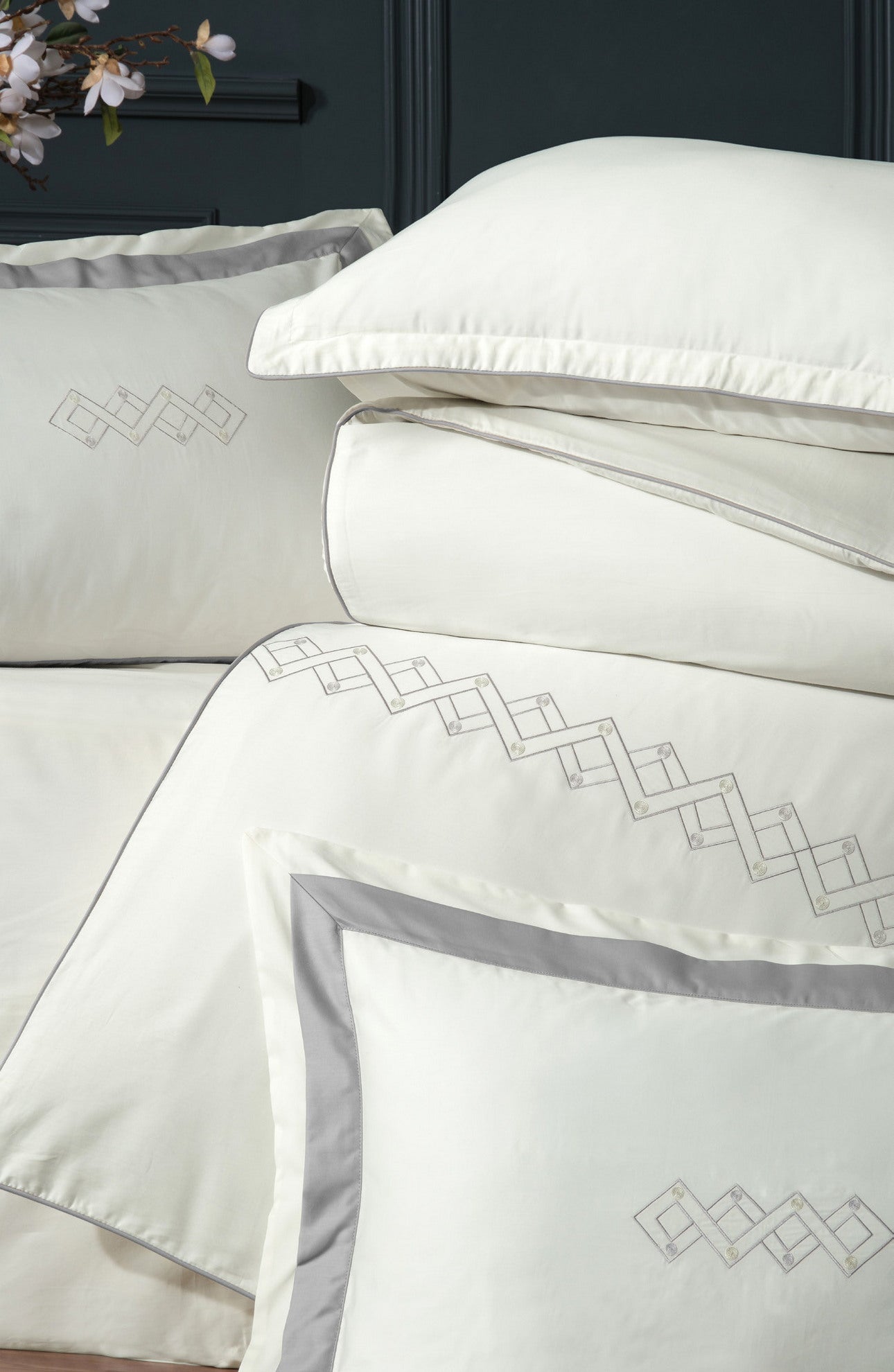 Постільна білизна La Romano Silk Satin 200×220 см Merisa Ash