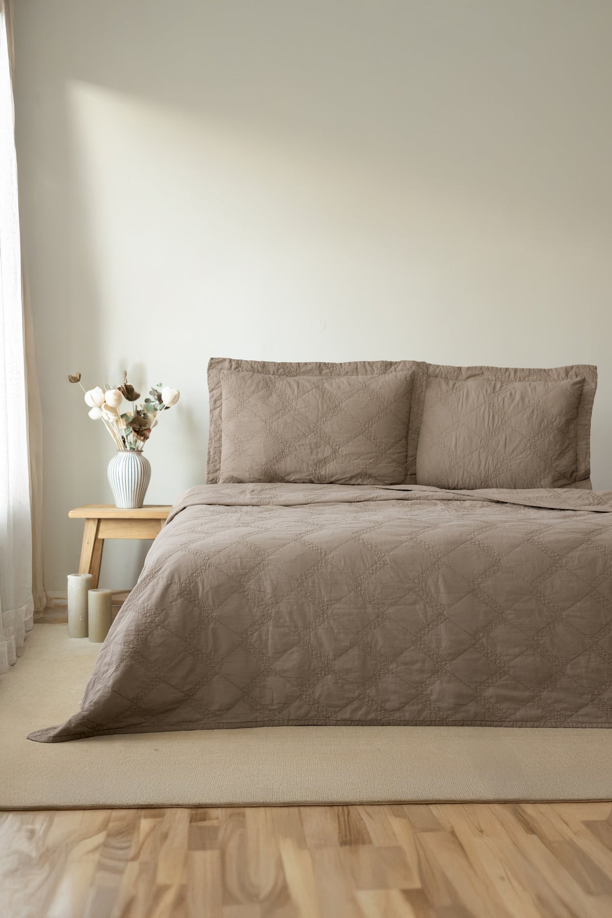 Покривало з наволочками Maribor Natural Creations 240 х 260 см. Velora Mink