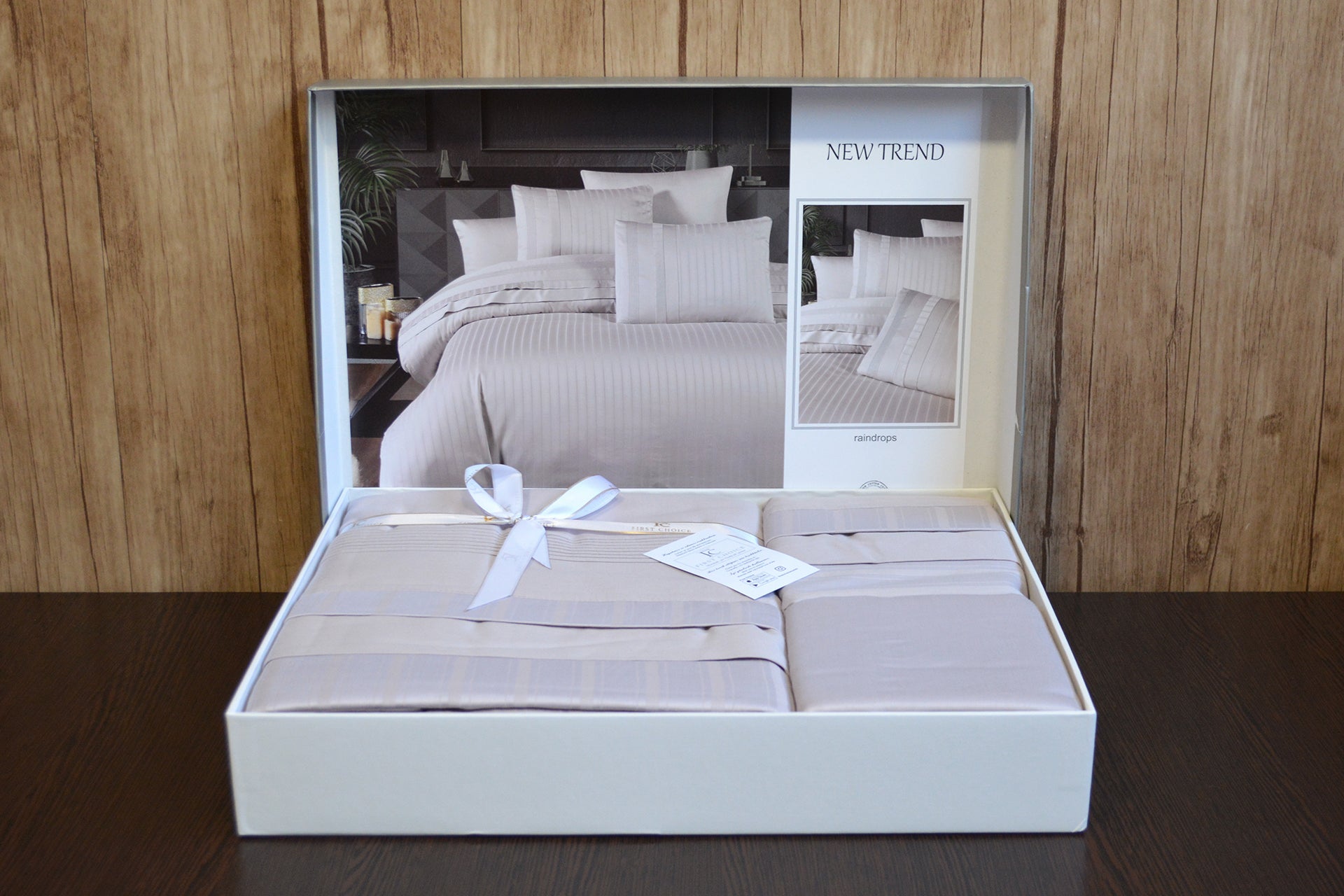 Комплект постільної білизни First Choice Deluxe Satin 200х220 New Treand Raindrops