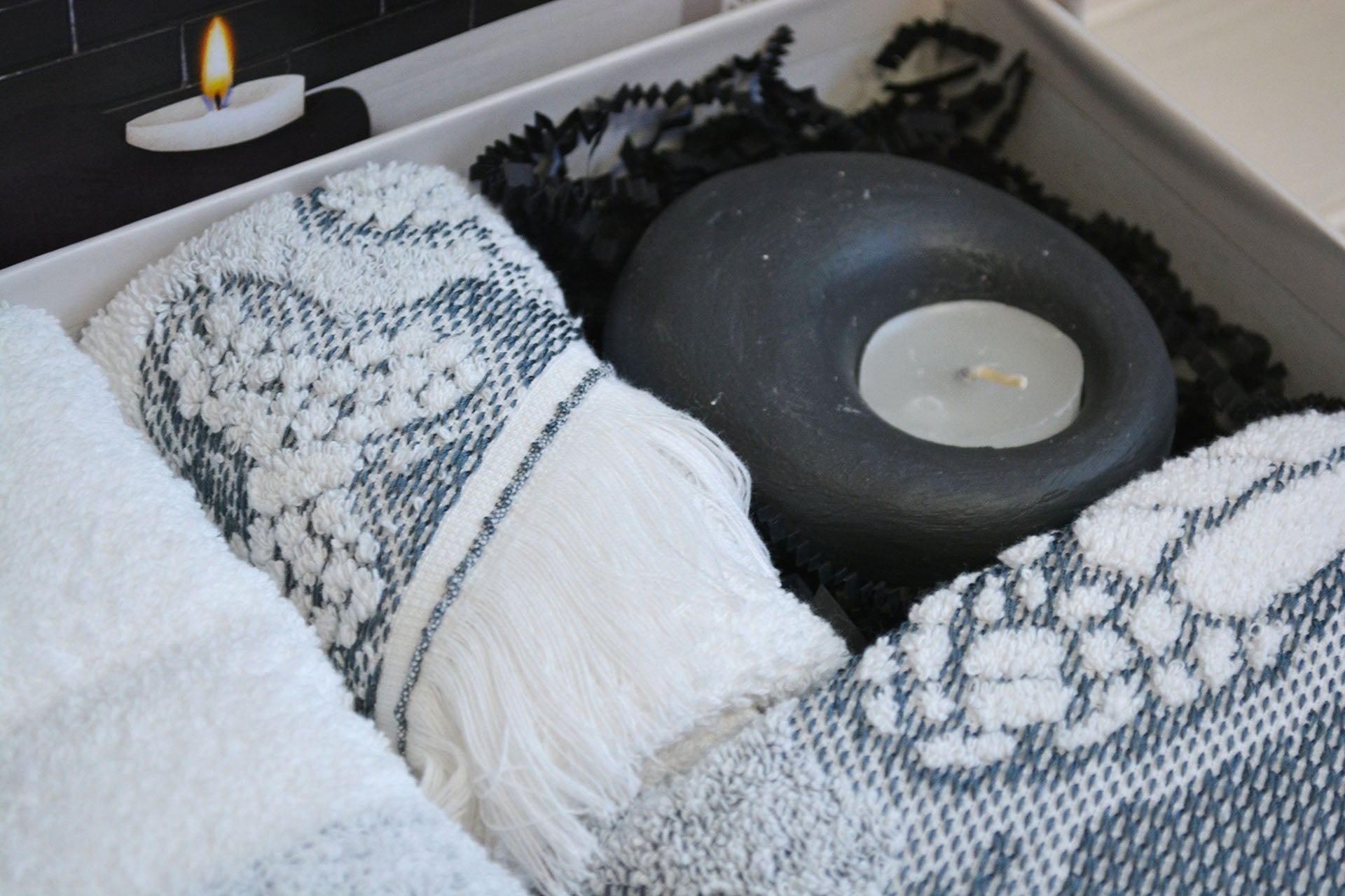 Подарунковий набір рушників La Maison, 3 шт. з ароматом Nola Ekru
