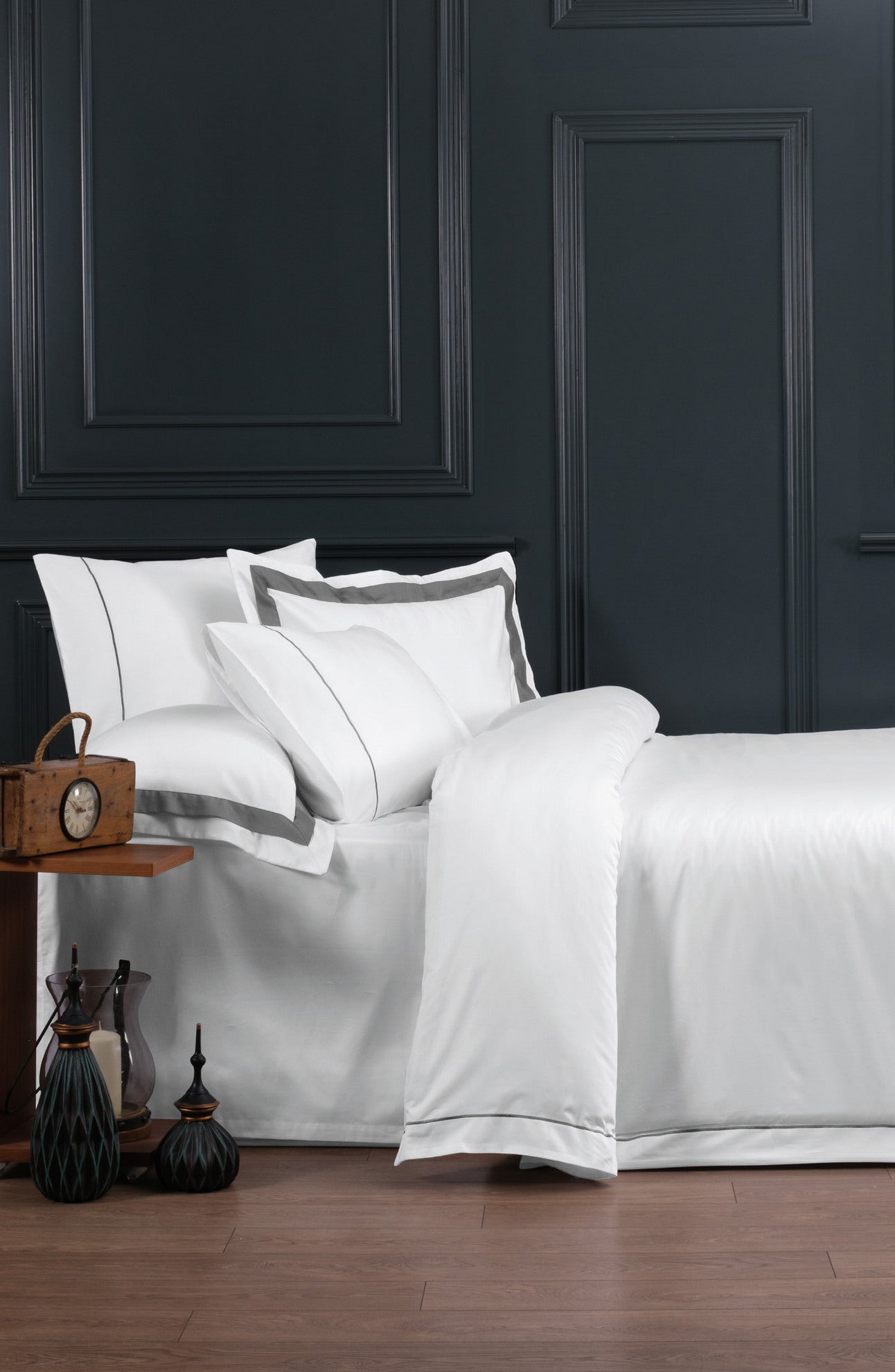Постільна білизна La Romano Silk Satin 200×220 см Perry Steelgrey