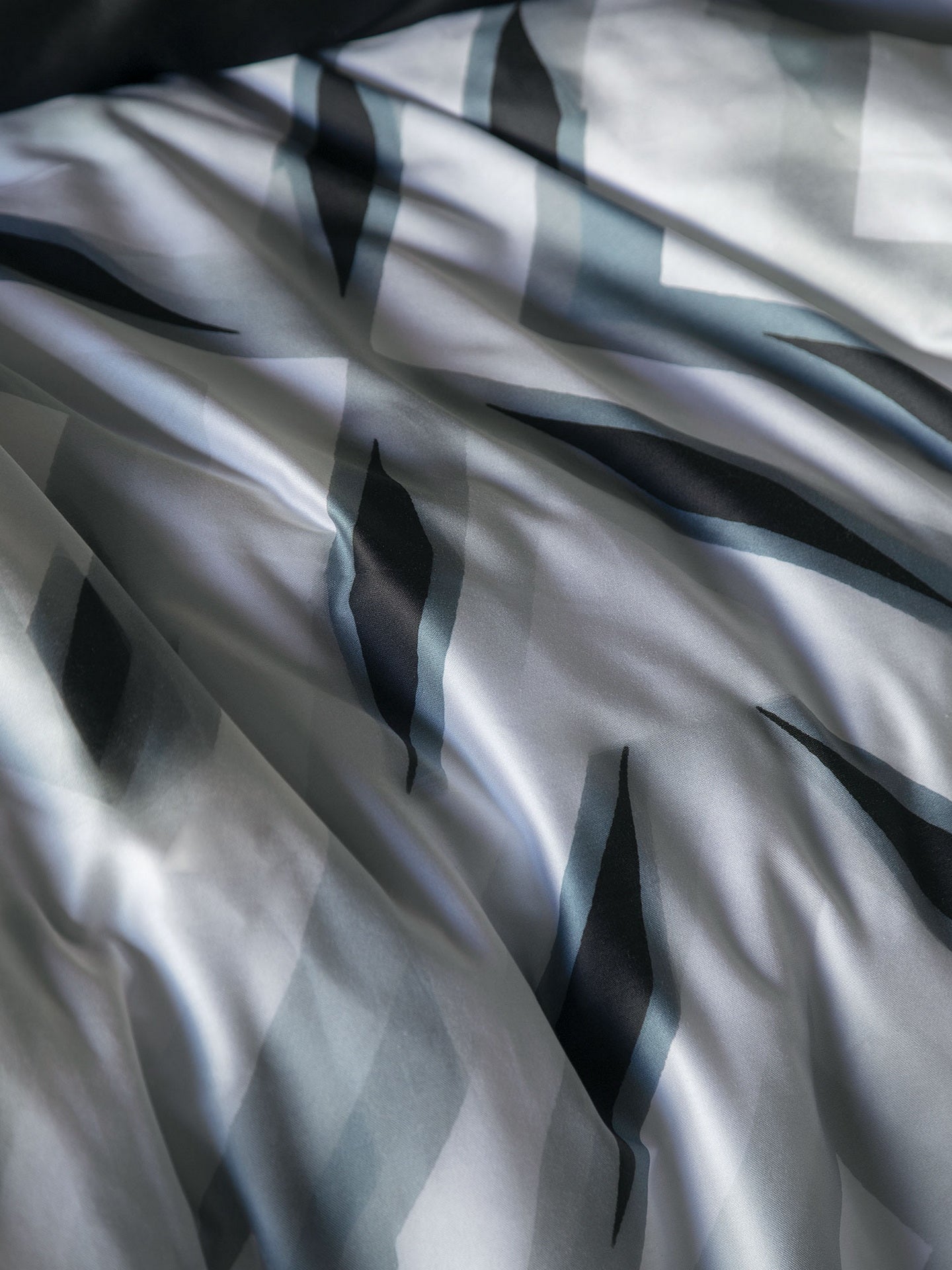 Комплект постільної білизни Issimo Digital Satin 200х220 см Quadra