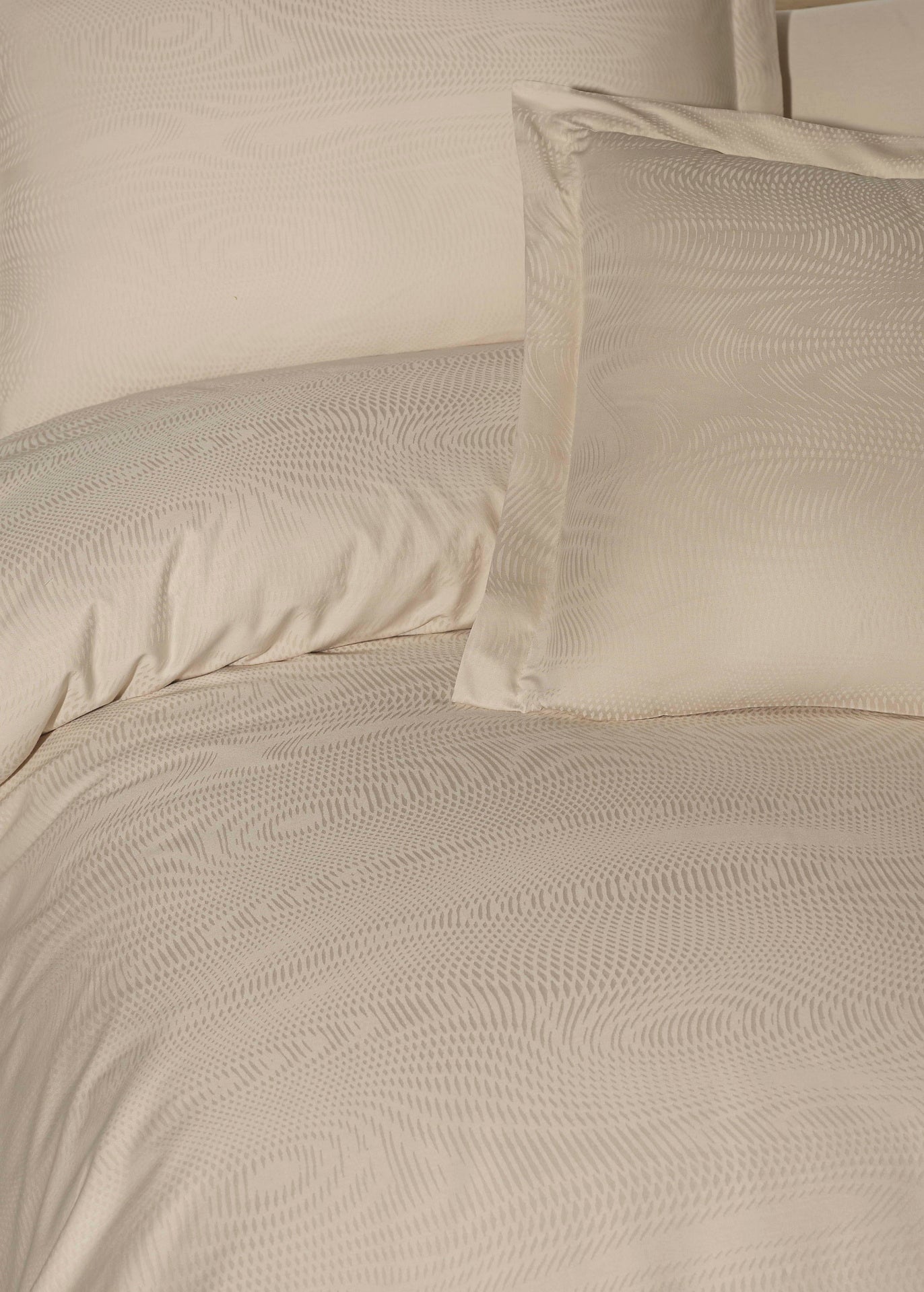 Комплект постільної білизни Saheser Delux Jacquard 300 TC 200х220 см Robin Bej