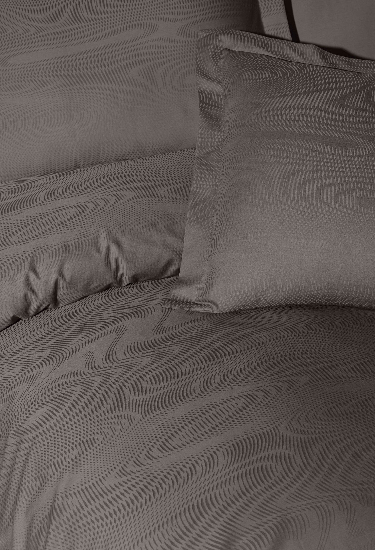 Комплект постільної білизни Saheser Delux Jacquard 300 TC 200х220 см Robin Vizon
