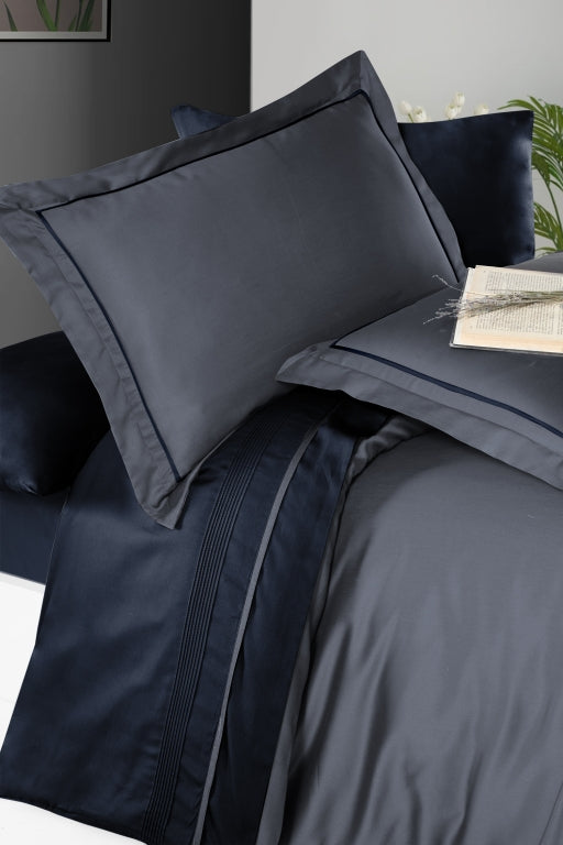 Комплект постільної білизни First Choice Deluxe Satin DARK 200х220 Serenity Grey-Navy Blue