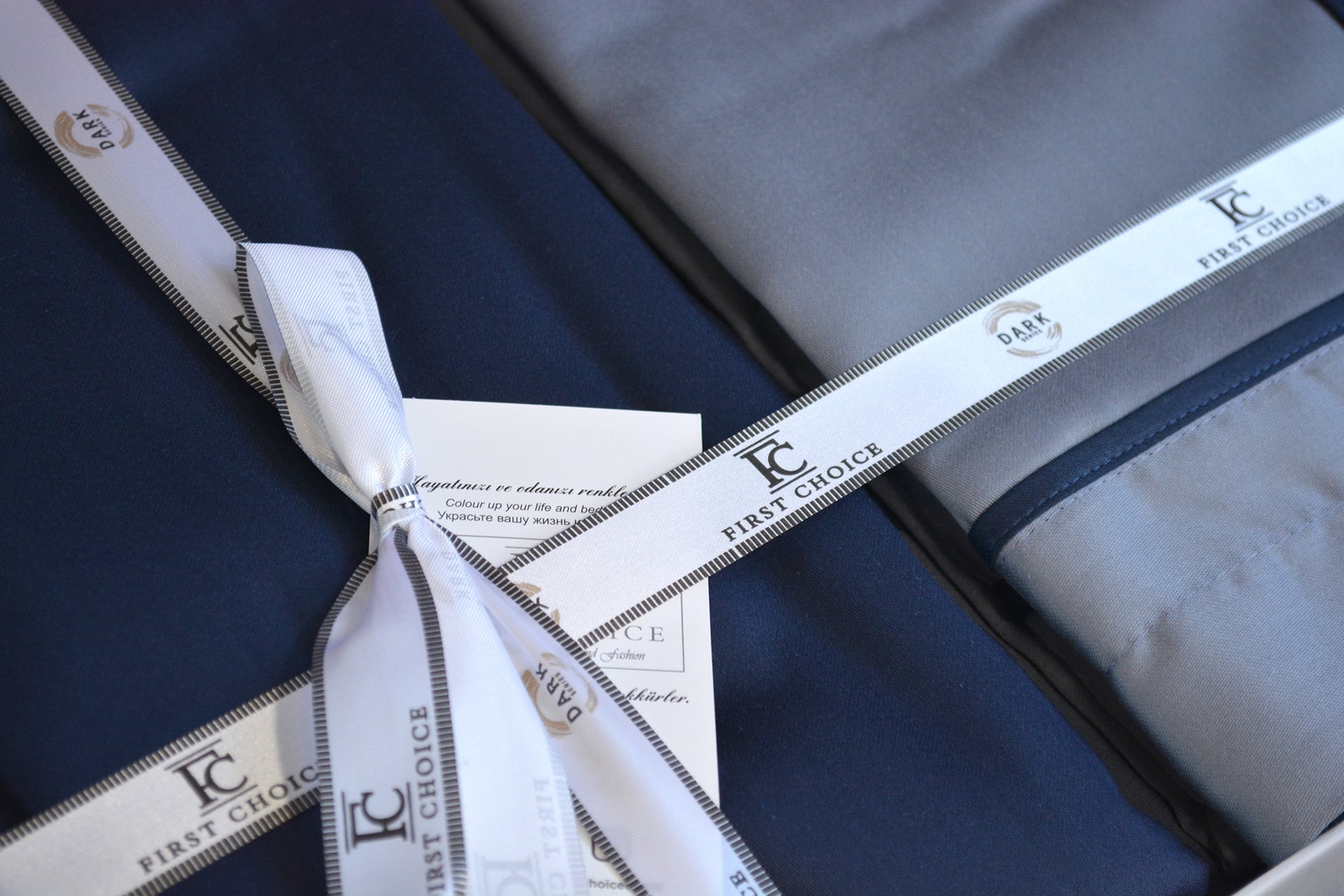 Комплект постільної білизни First Choice Deluxe Satin DARK 200х220 Serenity Grey-Navy Blue