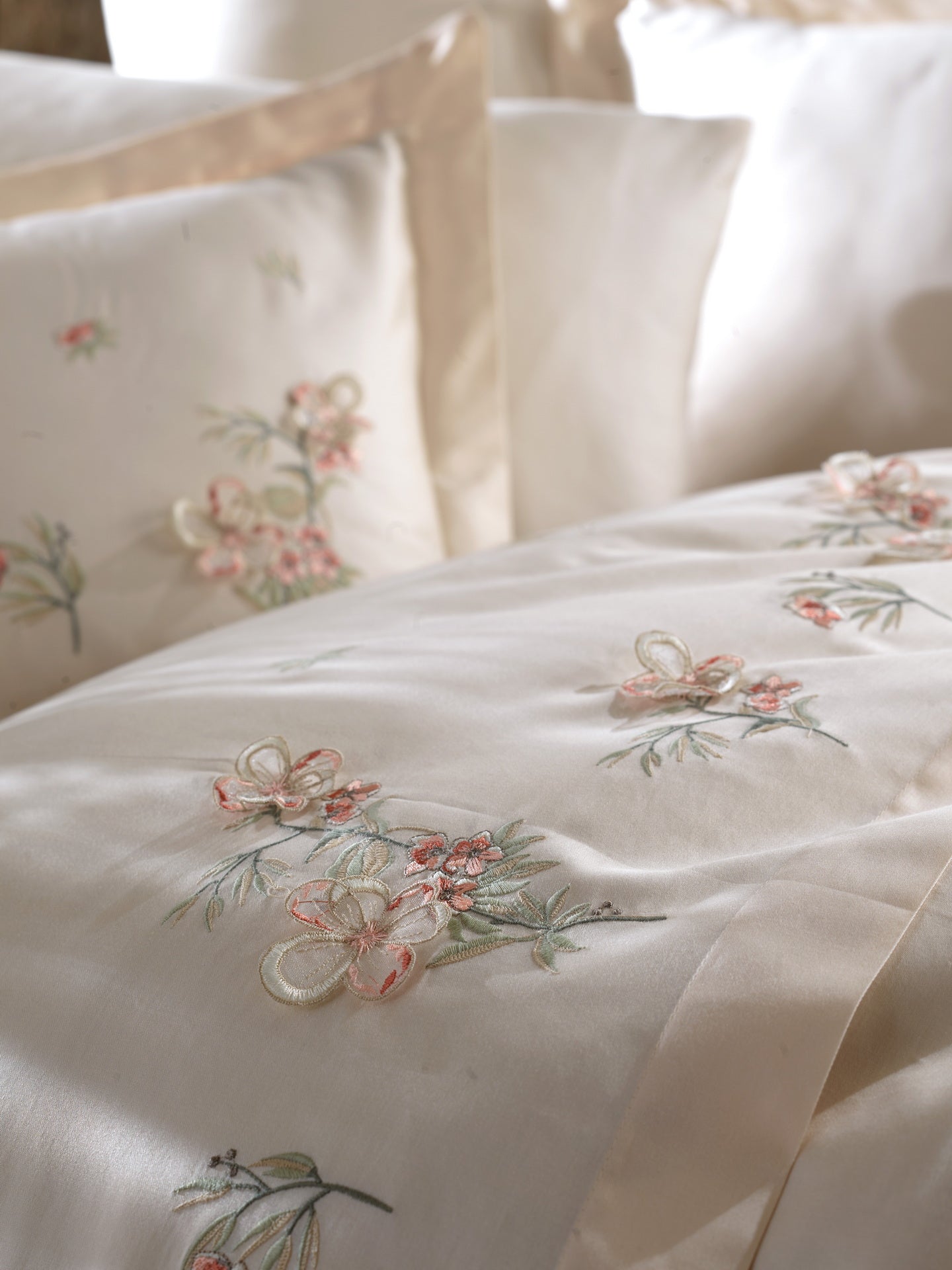 Комплект постільної білизни Maribor Exclusive Satin  200х220 см Venus Sampanya
