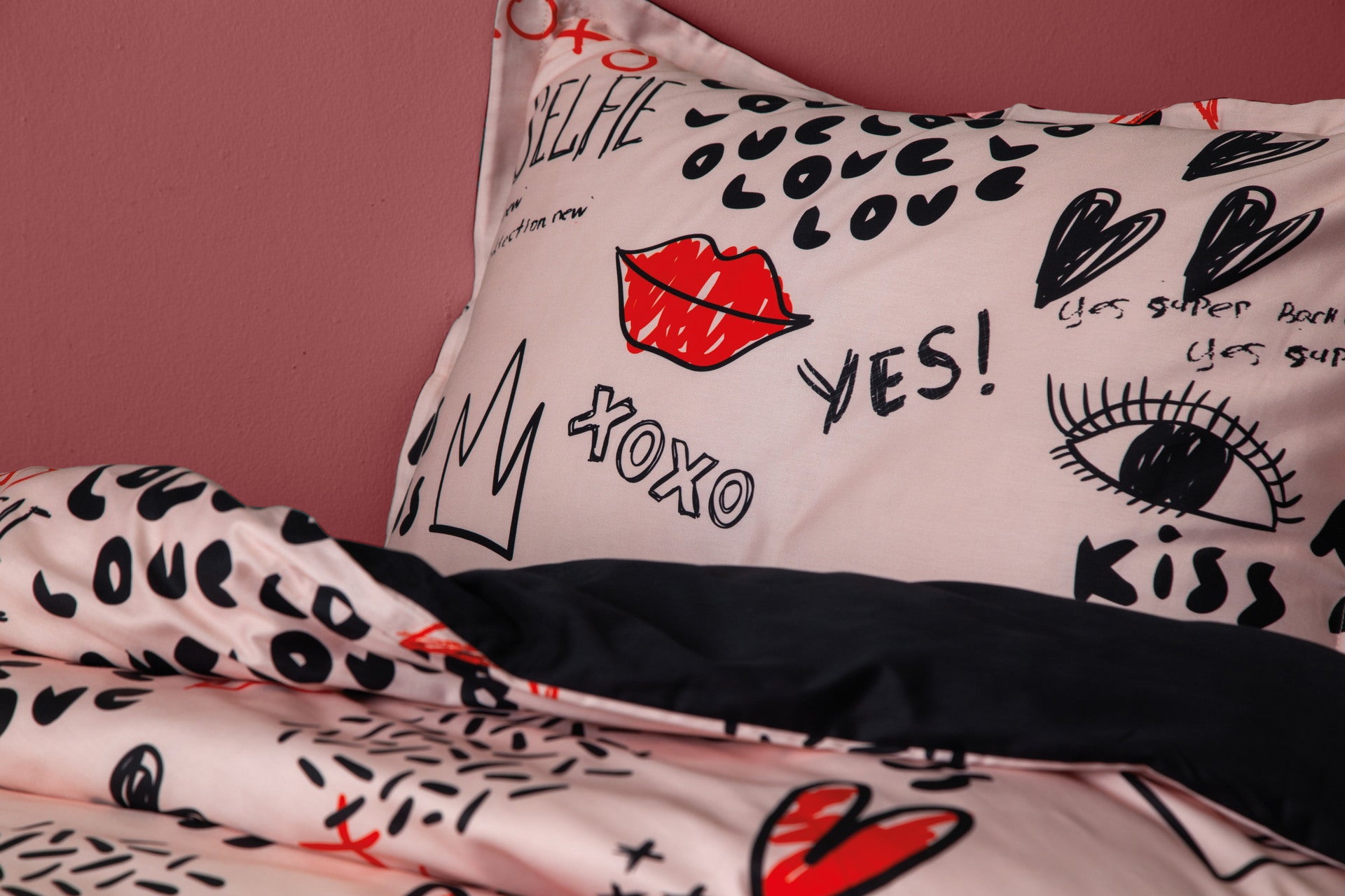Комплект постільної білизни Issimo Digital Satin 160х220 см Xoxo