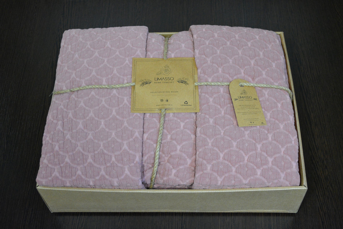 Покривало з наволочками Limasso 240×260 см. Ambiance Old Rose